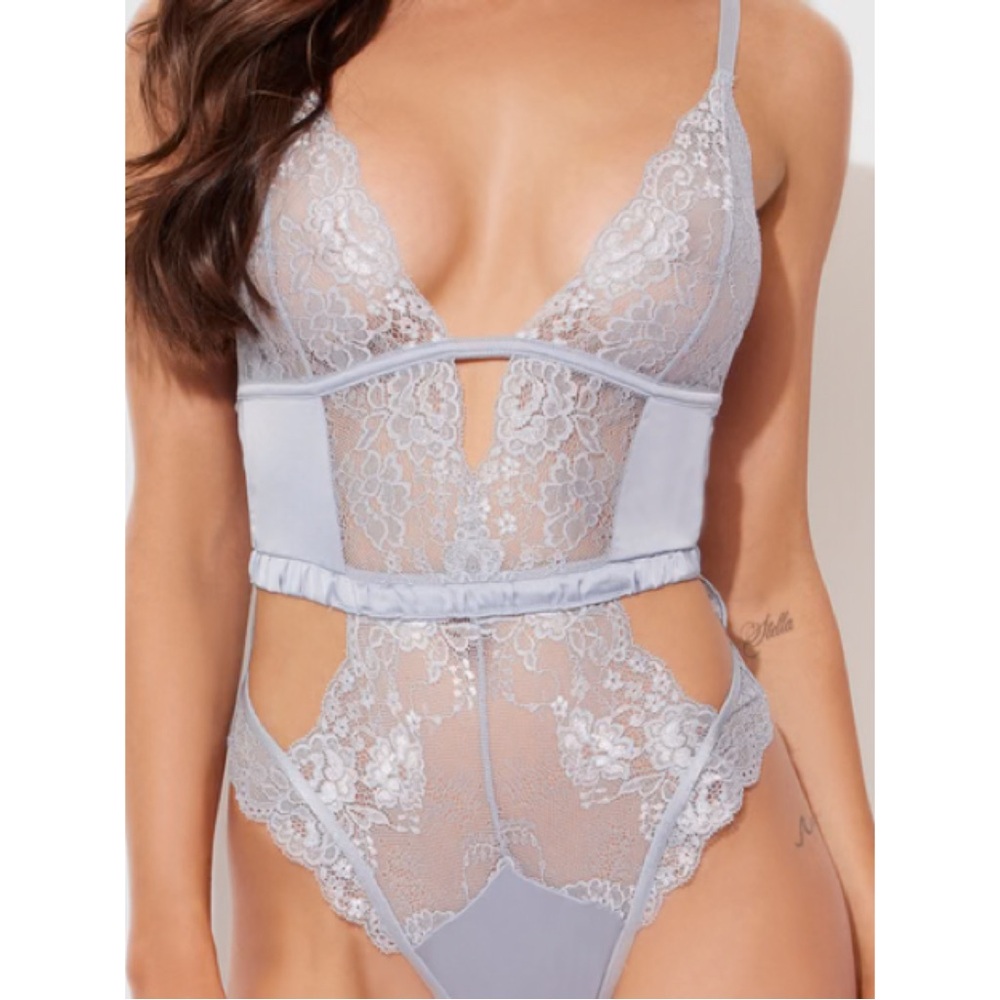 NWT Frederick’s of Hollywood Serenity Lace & Satin
Wireless Teddy